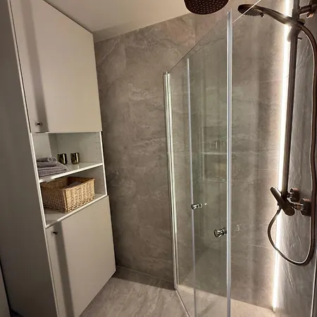 New Modern Near Tram Fantoft * برغن